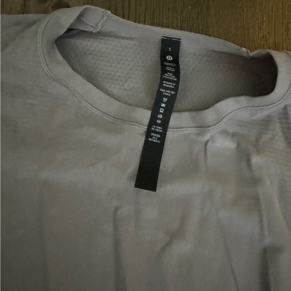 Sensekit running longsleeve men’s Small Nwt - Picture 4 of 5